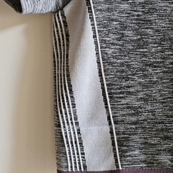 Athleta Impact Crop Top in Women's M - Picture 9 of 15